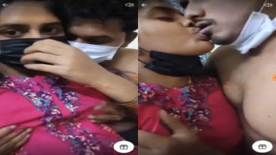 Horny Couple Kissing Massaging Mulai Videos